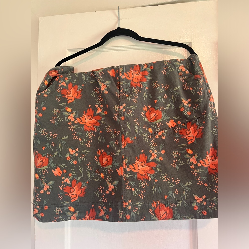Duluth Trading Co Rootstock Gardening Skort